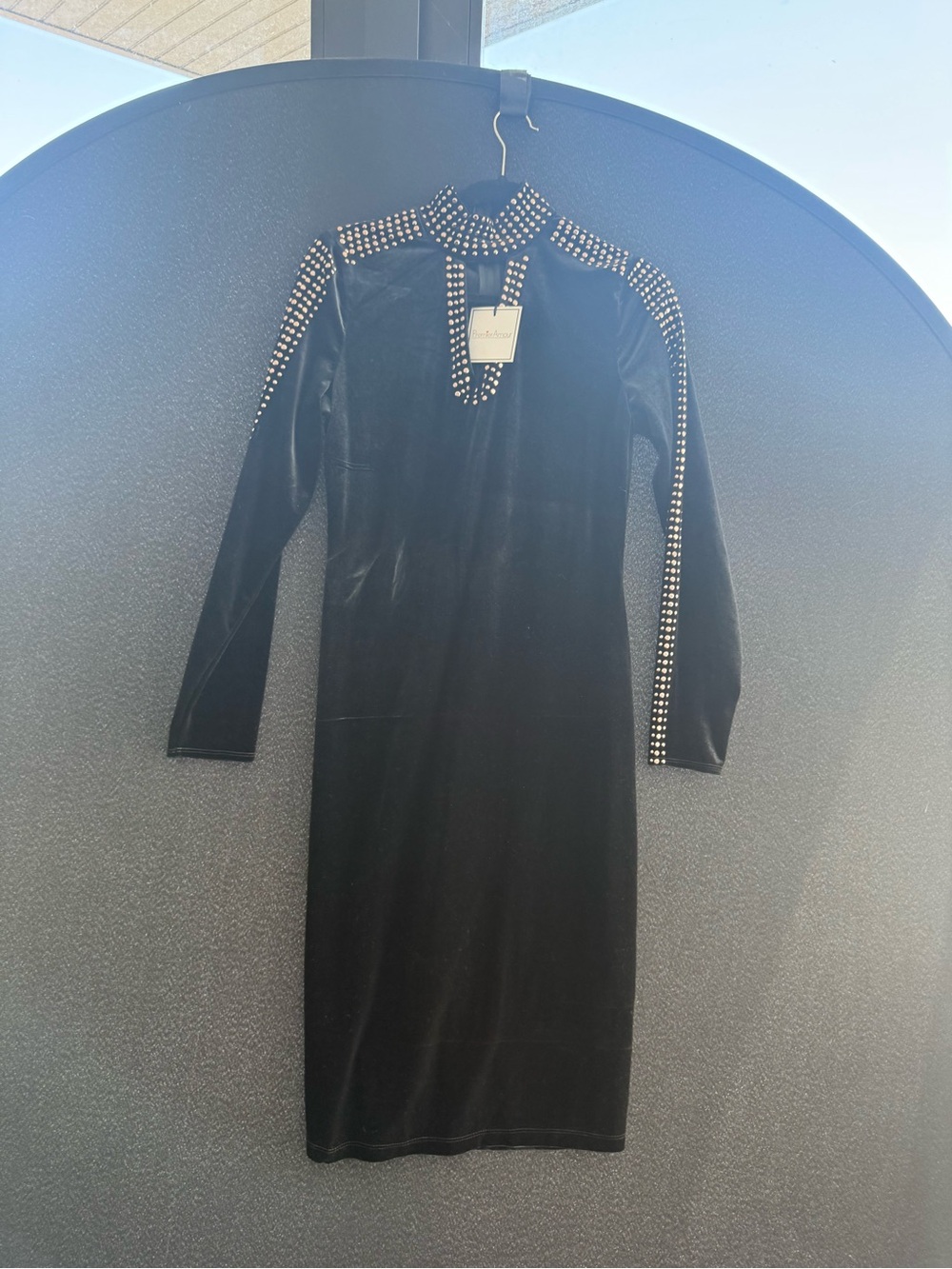 ROMWE Black Velvet Long-Sleeve Studded Midi Dress